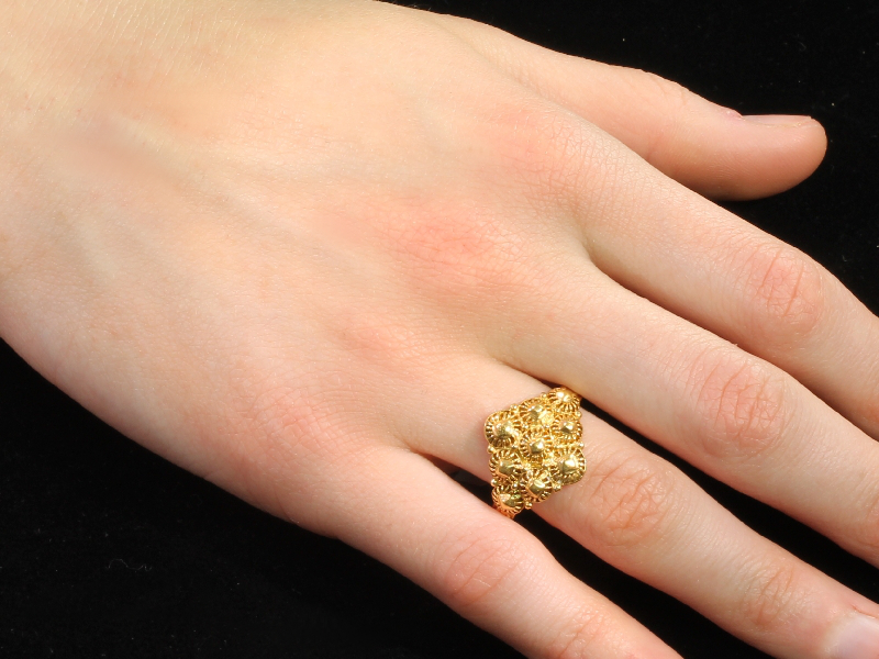 Dutch gold antique ring from Amsterdam 17th Century (image 7 of 12)